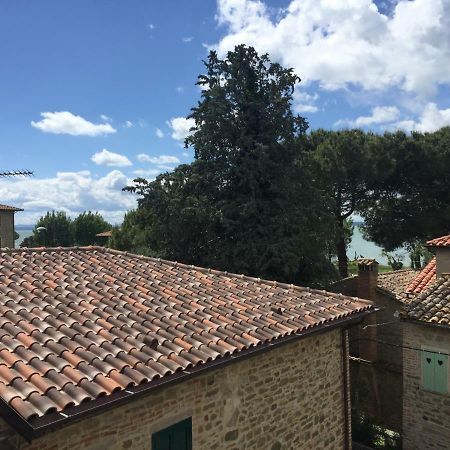 Appartamento San Feliciano Magione Exterior foto