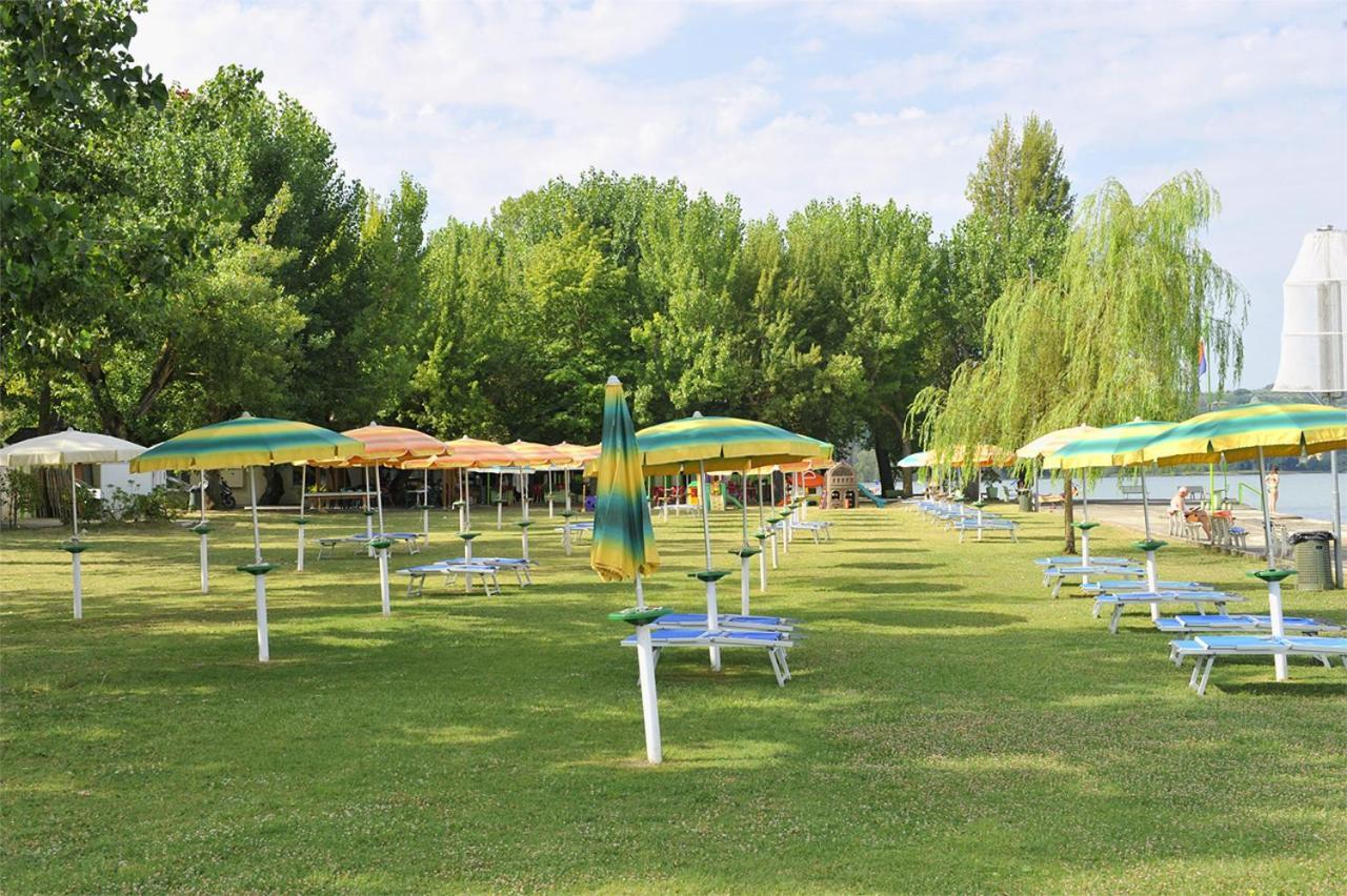 Appartamento San Feliciano Magione Exterior foto